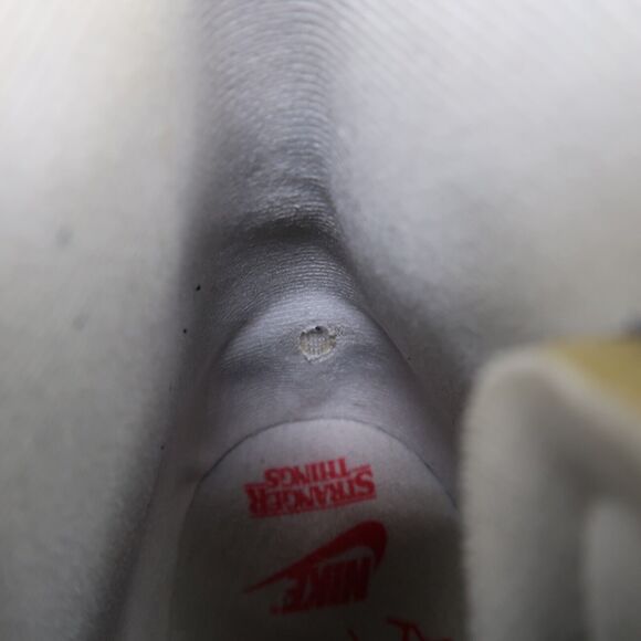 Nike Shoes Mens 8 Sneaker Blazer Mid QS Stranger Things Upside Down Pack Trainer - Picture 15 of 16